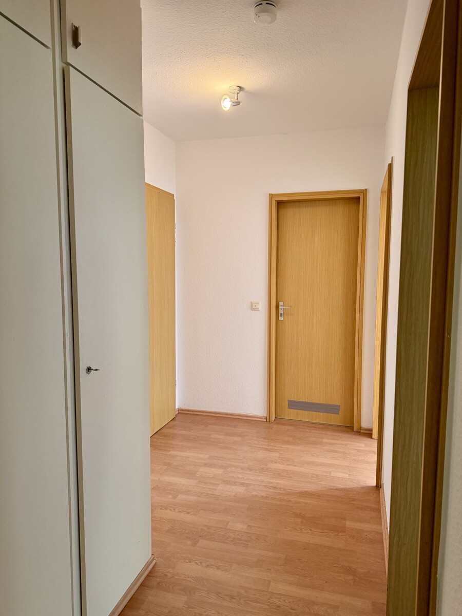 Eingangsflur - Einbauschrank Etagenwohnung Bielefeld / Dornberg