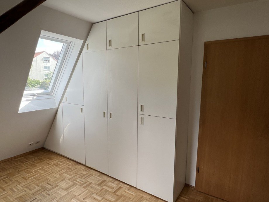 Einbauschr�nke Dachgeschosswohnung Bielefeld