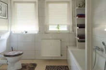 Bad 1.OG Gepflegtes 3-Familienhaus in Stedefreund (HF) angrenzend an Bielefeld Brake
