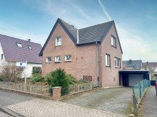 Hausansicht Charmantes EFH mit Garage & gro�em Garten mit Bauplatz in Top-Lage von Hardissen