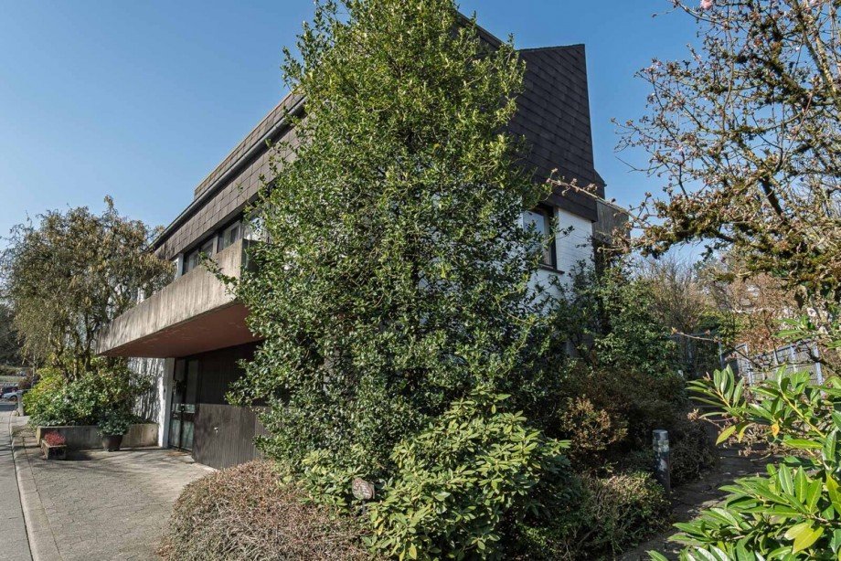 Ostseite Zweifamilienhaus Bielefeld / Gadderbaum