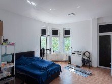 Wohnzimmer F�r Wohngemeinschaft! Helle Altbauwohnung mit PKW Stellplatz vis � vis der Stadthalle Bielefeld