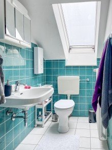 Badezimmer Helle 1 Zimmer-Dachgeschosswohnung, Bielefeld West N�he Universit�t
