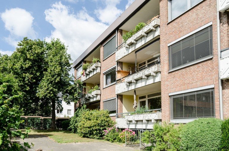 R�ckansicht Bielefeld Mehrfamilienhaus Attraktives 8-Familienhaus in Bielefeld-Brake