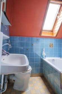 Badezimmer Dachgeschoss 1 - 2 Familienhaus nahe Freibad Herford-Elverdissen mit Potenzial