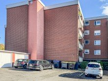 Parkplatz im Innenhof EG Wohnung mit Balkon n�he Brackweder Kirche in Bielefeld - Brackwede