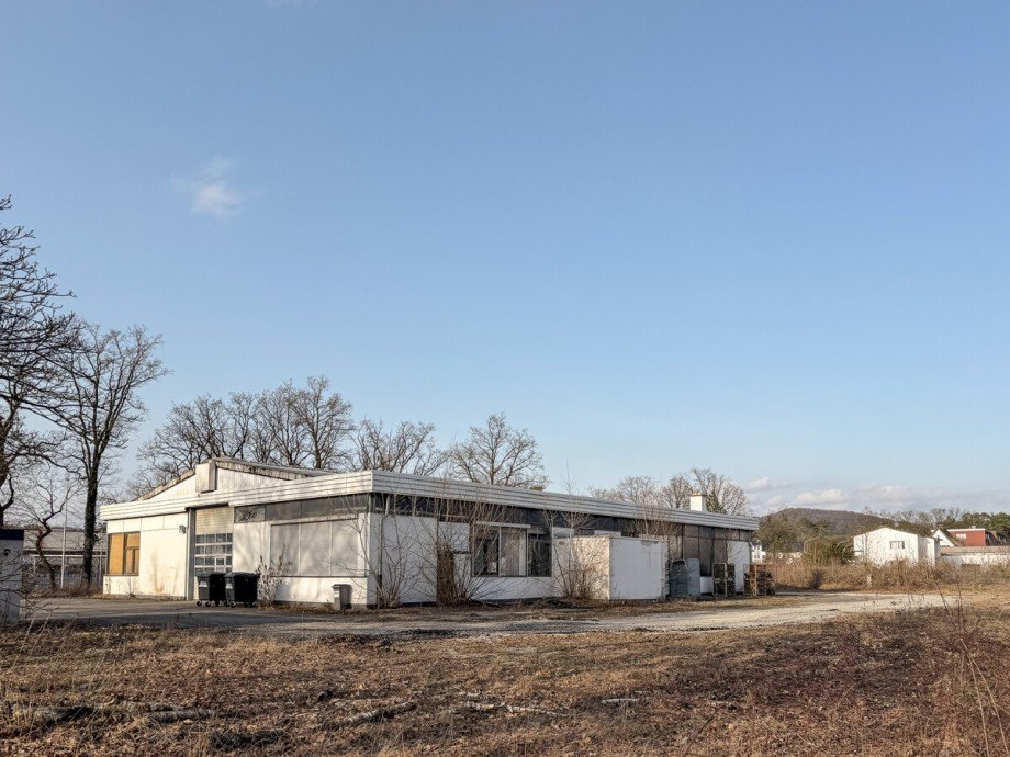 Hallanansicht S�d-Ost Gewerbegrundst�ck Bielefeld