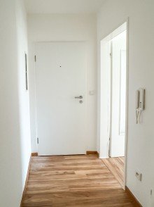 Eingangsflur Renovierte EG - Wohnung  mit Balkon + Option auf Hausmeisterjob - n�he  IKEA in BI - Brackwede