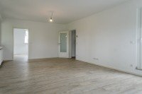 Bild (255e0215b3374ddad44e00f7a92037f6): Top renovierte Wohnung im 1.OG mit EBK und Loggia mit Panoramablick -max 3 Personen- in BI - Unin�he