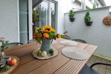 Tisch Bielefeld-Vilsendorf: Gepflegtes Reihenendhaus mit Garten -g�nstiges Erbpachtgrundst�ck
