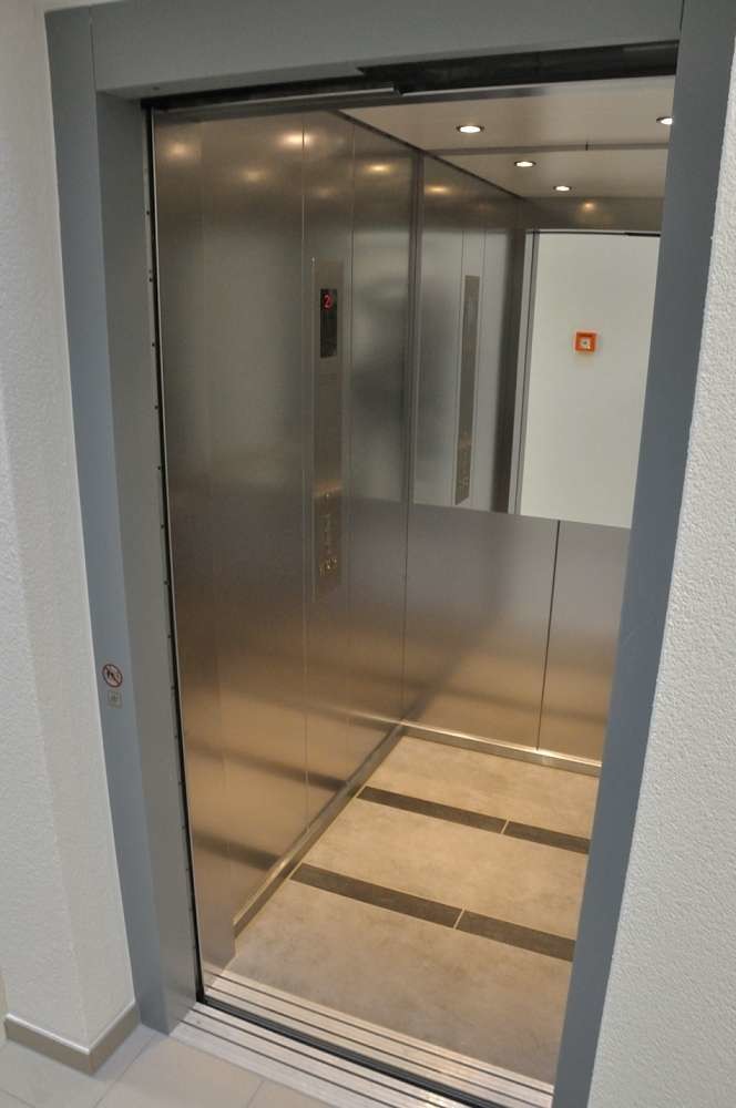 06838 B orig B�rofl�che Bielefeld