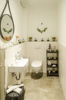 G�ste - WC Moderne, neuwertige Wohnung in ehemaligem Strohboden in Bielefeld - Vilsendorf