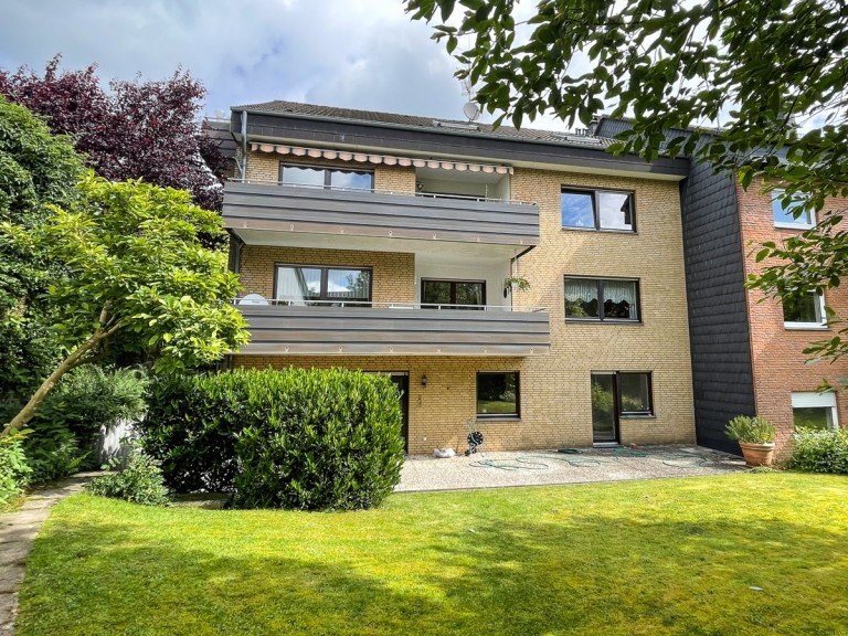 R�ckansicht Bielefeld Etagenwohnung Ger�umige 3-Zimmerwohnung mit Sonnenbalkon in Bielefeld-Hoberge