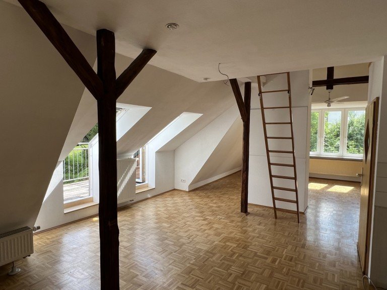 K�che - Balkonzugang Bielefeld Dachgeschosswohnung Vis � vis des Oetkerparks! Gem�tliche Wohnung f�r eine Einzelperson mit Sonnenbalkon im Bielefelder Westen