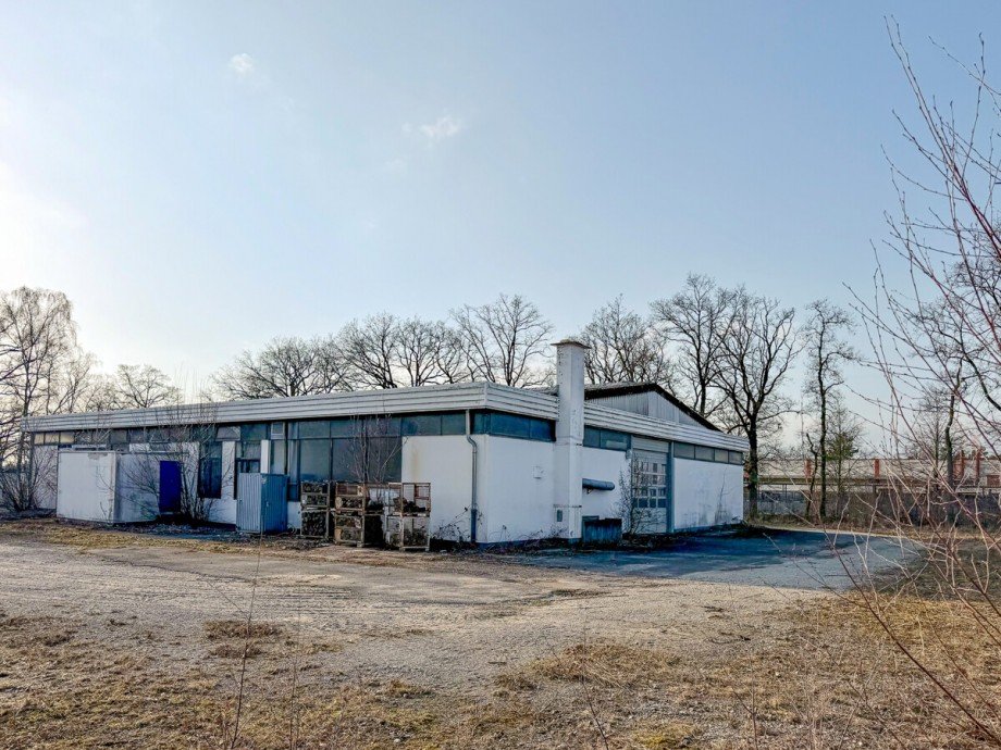 Hallenansicht Nord-Ost Gewerbegrundst�ck Bielefeld