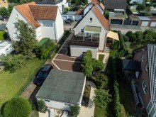 Luftaufnahme Stilvolles Einfamilienhaus mit 2 Garagen, neuer Gasheizung und  TOP Einbauk�che in BI-Brackwede
