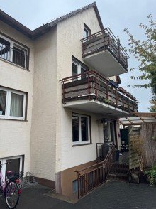 R�ckseite Wohnhaus 1984 Vis � vis des Johannes-Krankenhaus! 
2 Mehrfamilienh�user + entwicklungsf�higes Kirchengeb�ude