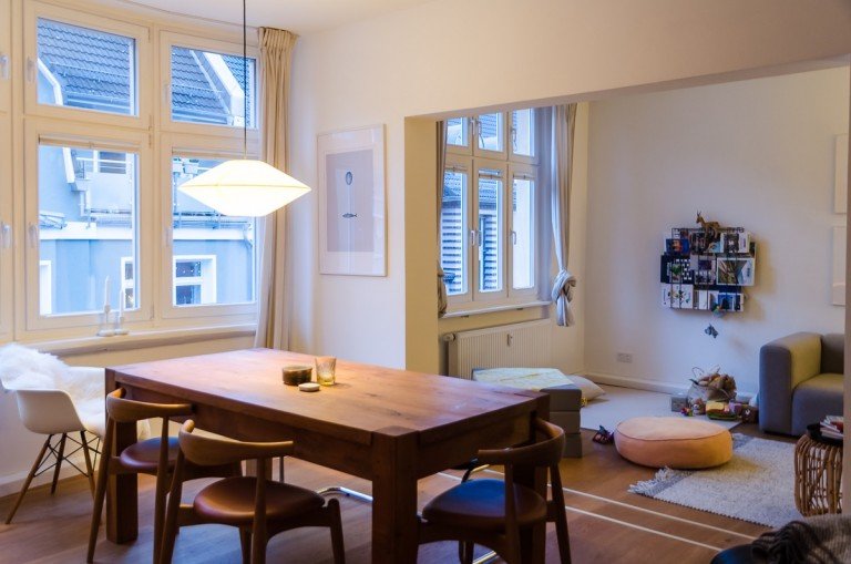 Wohn-/ Essbereich Bielefeld Etagenwohnung Urban Leben auf 3,5 ZKB mit Balkon im Altbaucharme, BI N�he Amtsgericht, max. 3 Personen