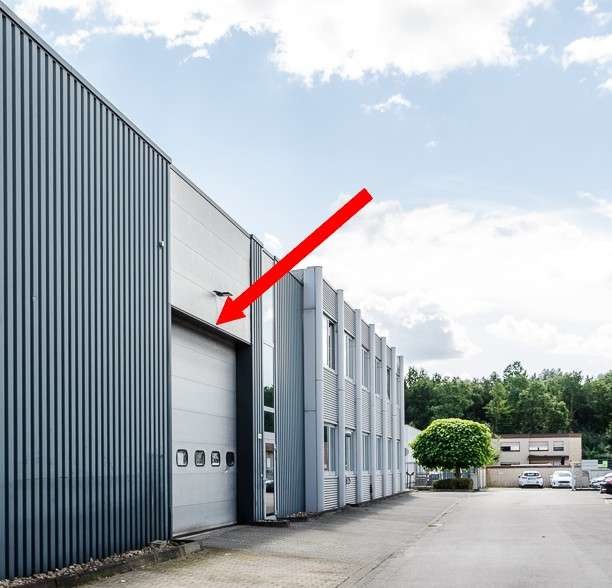 Aussenansicht Tor Halle / Lager / Produktion Bielefeld