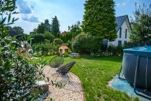 Gartendetails Stilvolles Einfamilienhaus mit 2 Garagen, neuer Gasheizung und  TOP Einbauk�che in BI-Brackwede