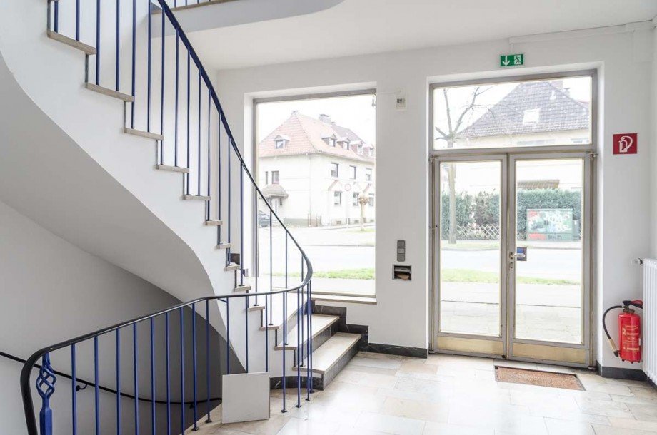 Eingang Stra�enseite B�rohaus Bielefeld