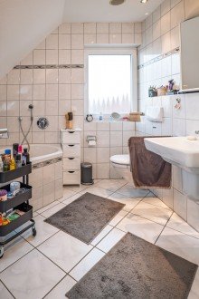 P1046421-Verbessert-RR Ruhige Maisonettewohnung n�he Brackwede Kirche
