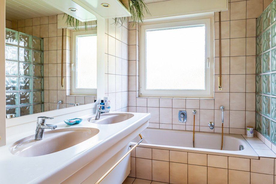 Badezimmer Erdgeschoss Einfamilienhaus Leopoldsh�he