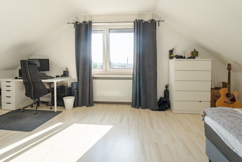 Schlafzimmer - B�ro - DG Wohnung Mehrfamilienhaus Bielefeld