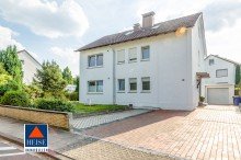 Hausansicht Gepflegtes 3-Familienhaus in Stedefreund (HF) angrenzend an Bielefeld Brake