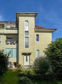 Hauseingangsseite Wundersch�nes 3 Familienhaus am Ostpark!