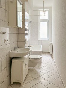 Bad 2 -Zimmer-Altbauwohnung N�he St�dtisches Krankenhaus (Ehlentruper Weg)