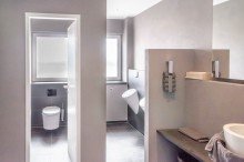 WC Herren Moderne B�roetage mit Eichenparkett  + 260m� Lagerfl�che mit Lastenaufzug und Parkpl�tzen!