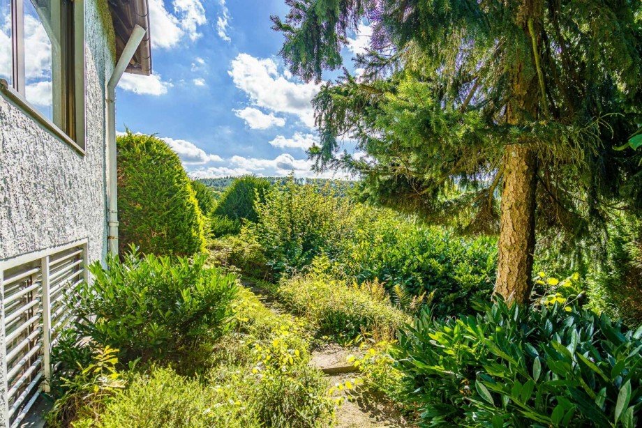 Garten Westseite Einfamilienhaus Bielefeld