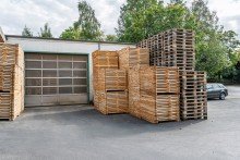 Zufahrt Werkstatt -- Lager Bielefelder Norden: Vermietete Gewerbeimmobilie mit Betriebsleiterwohnung & Entwicklungspotenzial