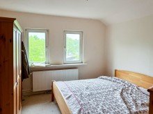 Schlafzimmer DG Handwerker gesucht! Sanierungsobjekt mit Werkstatt und gro�em Grundst�ck in Bielefeld - Gellershagen