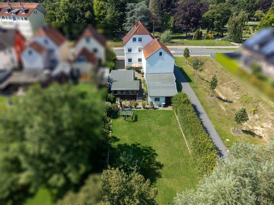 Luftbild Mehrfamilienhaus Lage