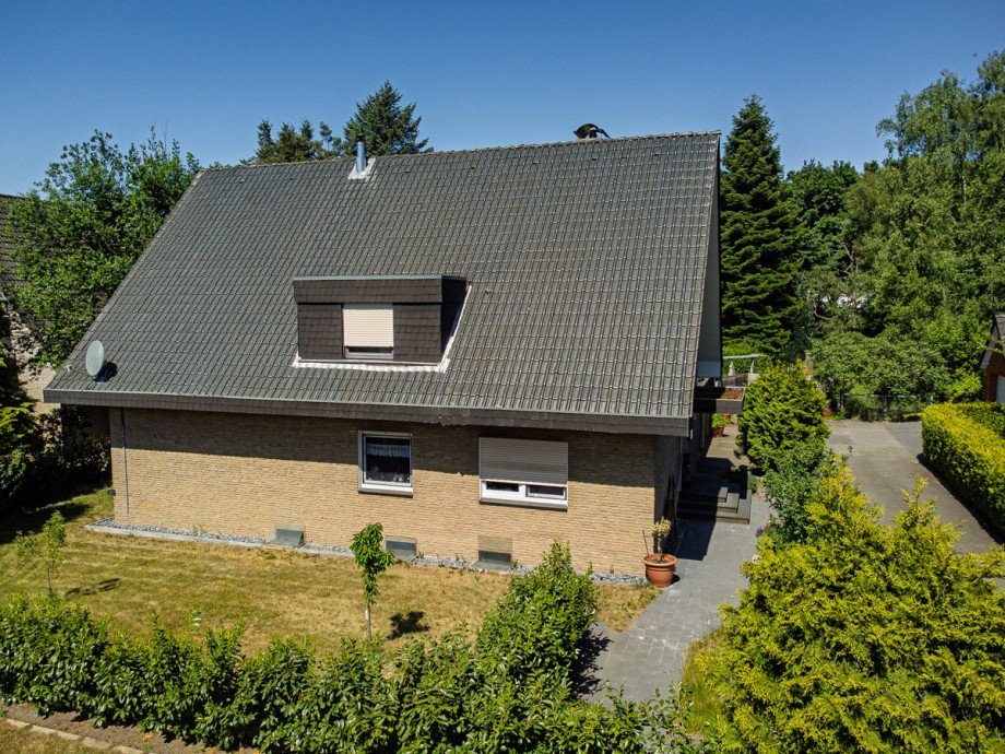 Seitenansicht Zweifamilienhaus Bielefeld