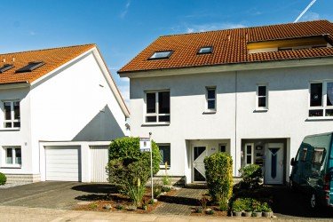 Hauptbild Familienfreundlich & stadtnah - gepflegtes Zuhause mit eigenem Garten