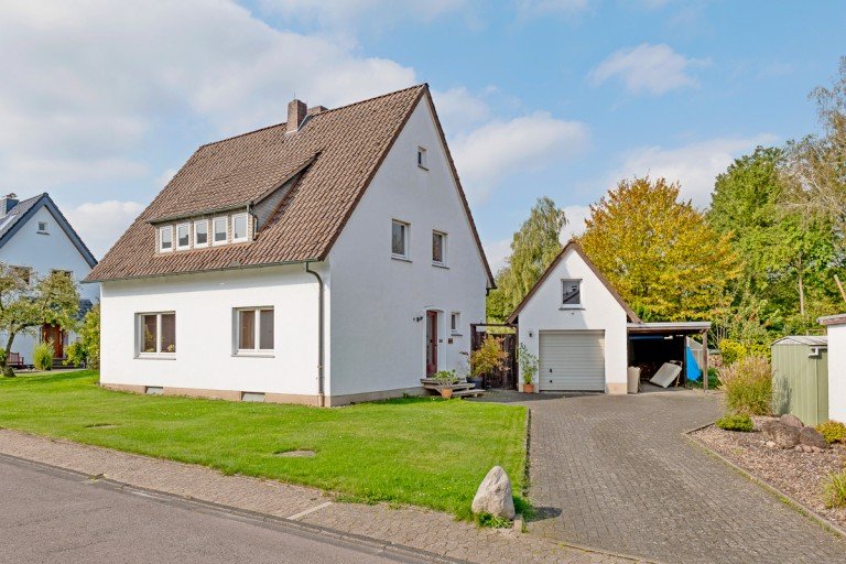 Au�enansicht vorne Leopoldsh�he Einfamilienhaus Attraktive Familienidylle in sch�ner Wohnlage von Leopoldsh�he-Bexterhagen
