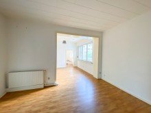 Wohnzimmer WG gesucht! Helle EG-Wohnung mit Sonnenbalkon mitten in der City von Bielefeld (Hermannstra�e)