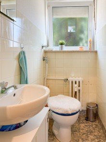 G�ste-WC 4-Zimmer-Wohnung mit Balkon u. Garage N�he Meierteich - Vermietet