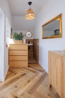 WC im Elternschlafzimmer Stilvolles Einfamilienhaus mit 2 Garagen, neuer Gasheizung und  TOP Einbauk�che in BI-Brackwede