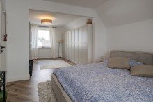 Elternschlafzimmer Stilvolles Einfamilienhaus mit 2 Garagen, neuer Gasheizung und  TOP Einbauk�che in BI-Brackwede
