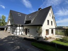 Hauseingang Landidylle mit Stadtn�he - gro�z�gige Erdgeschosswohnung in Herford-Schwarzenmoor