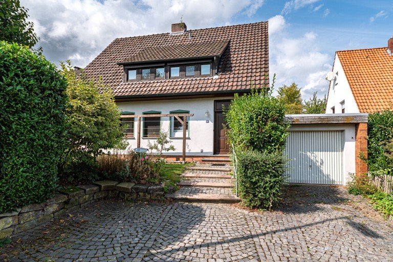 Au�enansicht Bielefeld Einfamilienhaus Traum vom Eigenheim - Einfamilienhaus mit Charme im Bielefelder Twellbachtal
