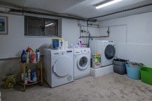 Waschkeller Stilvolles Einfamilienhaus mit 2 Garagen, neuer Gasheizung und  TOP Einbauk�che in BI-Brackwede