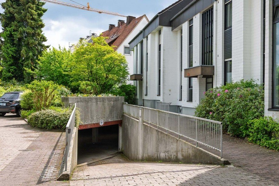 Tiefgarage - Hauseingang Etagenwohnung Bielefeld / Gellershagen