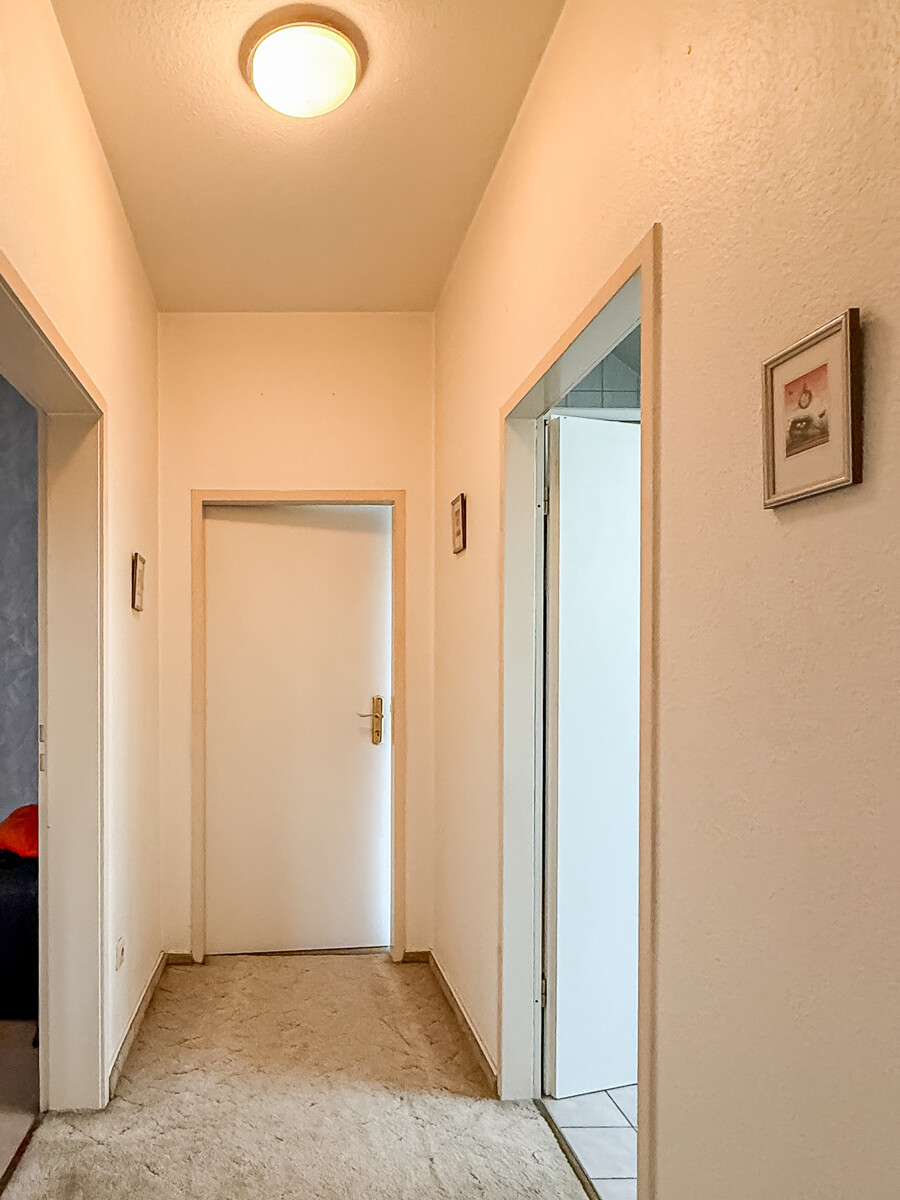 Flur Dachgeschosswohnung Bielefeld / J�llenbeck