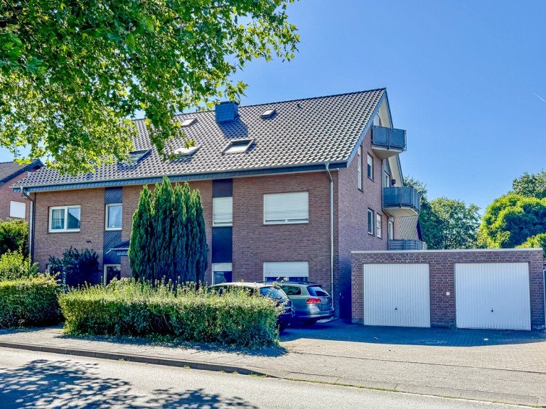 Hausansicht G�tersloh / Avenwedde Erdgeschosswohnung Vermietete EG - Wohnung mit Garage - Top gepflegt mit gro�em Garten in GT-Avenwedde