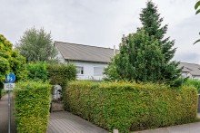Parkplazu Bielefeld-Vilsendorf: Gepflegtes Reihenendhaus mit Garten -g�nstiges Erbpachtgrundst�ck